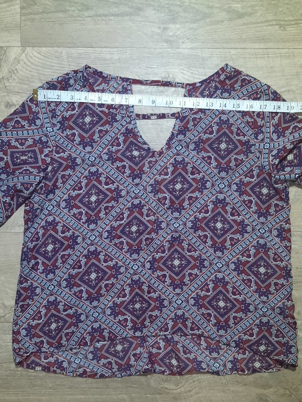 H&M Sheer Patterned V-Neck With Long Bell Sleeves Top - Picture 3 of 9